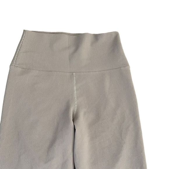 Beach Riot Women’s Stretchy Seamless Tan Taupe Mid-Rise Leggings SZ M # 1143 - Picture 2 of 13